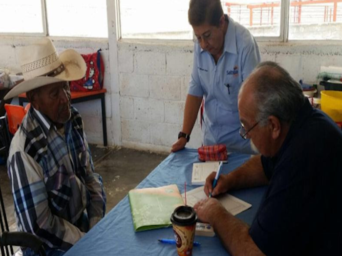 Llevan atención médica a ejido Morelos de Saltillo