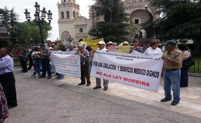 Protestan Maestros de Coahuila