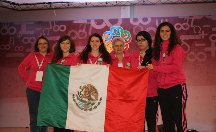 Mexicana triunfa en la Olimpiada Europea Femenil de Matemáticas