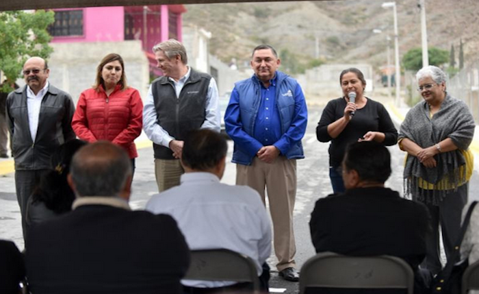 Cortan listón de pavimentación gestionada por saltillenses