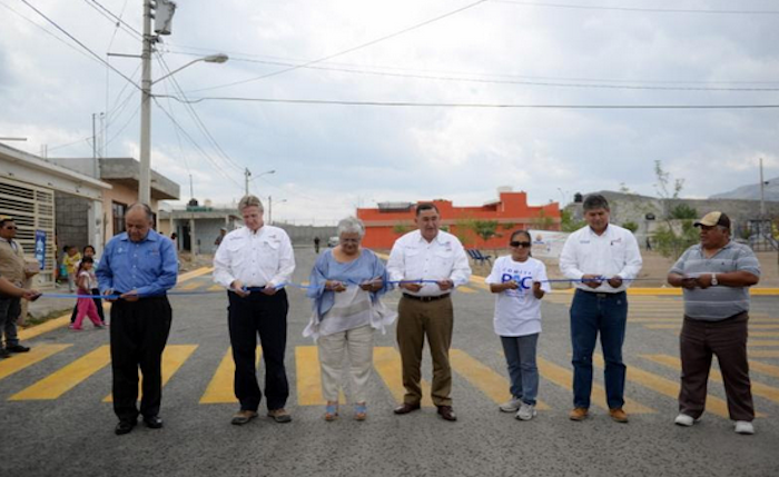 Entrega Isidro más obra; ahora a colonos de San Juanita