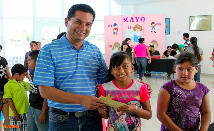 ACUÑA: ENTREGARON BECAS “SEMBRANDO SUEÑOS”,  CON UNA INVERSIÓN MUNICIPAL DE 2 MILLONES DE PESOS.