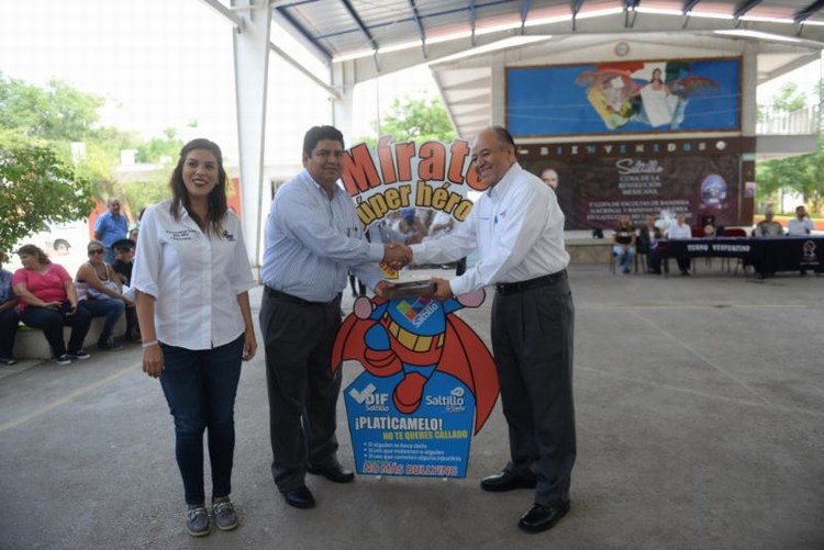 Saltillo: Exhortan a estudiantes a tener participación ciudadana