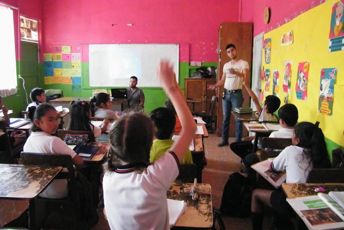 Acuña: Dirección de igualdad continúa con su tarea en primarias llevando temas necesarios de tratar y platicar