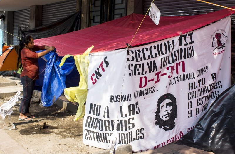 Maestros retan a las autoridades