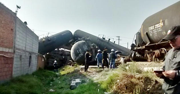 Descarrila tren en Tlaxcala; daña más de 15 casas