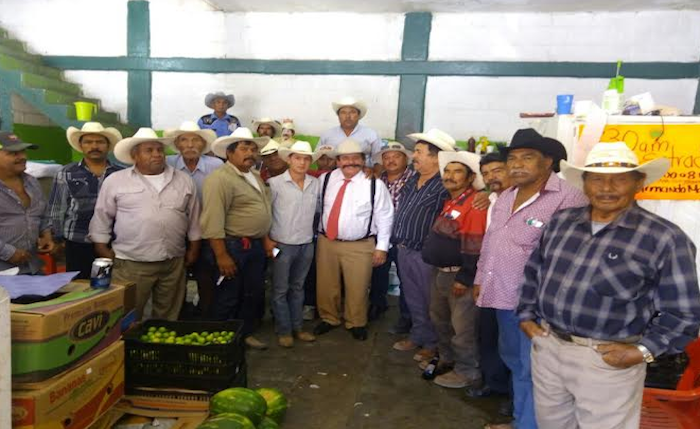Se reúne Armando Guadiana con campesinos