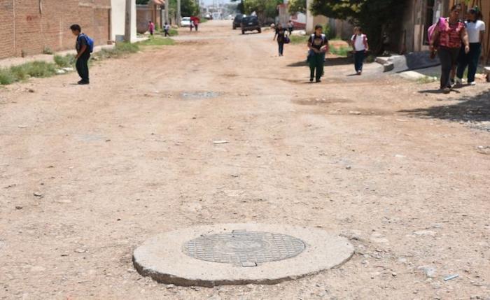 Saltillo: Cumple Isidro compromiso con familias de Niños Héroes
