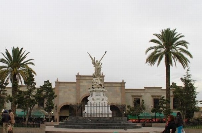Saltillo: Invitan comerciantes del centro a festejar el Día del Padre