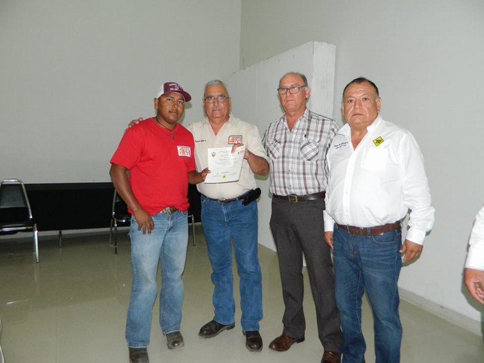 Acuña: Trabajadores del transporte  industrial fueron capacitados en manejo a la defensiva