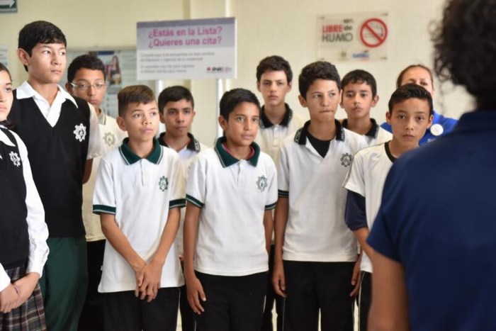 Visitan niños la Presidencia Municipal de Saltillo