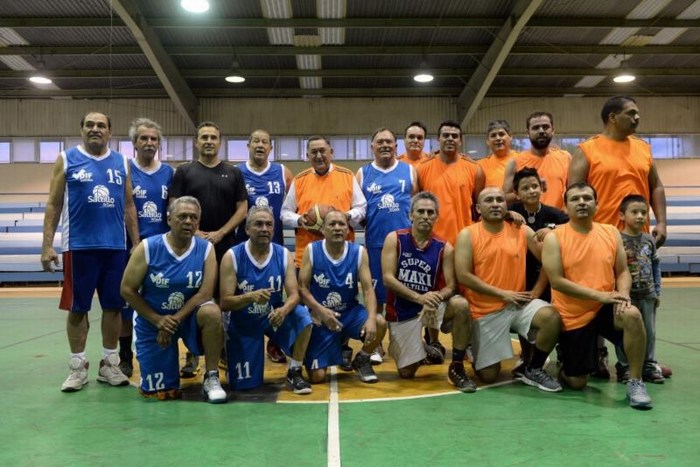 Saltillo: Realizan partido de exhibición en el marco de los Juegos Municipales