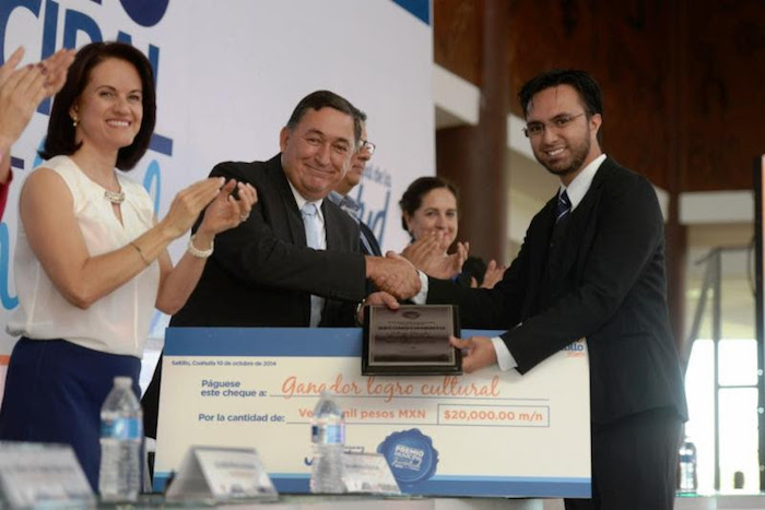 Invitan a escuelas a proponer candidatos al Premio Municipal de la Juventud