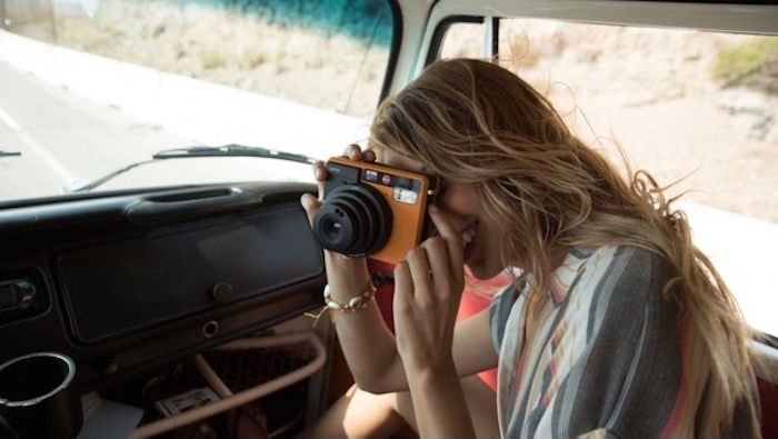 Leica lanza cámara instantánea de lujo