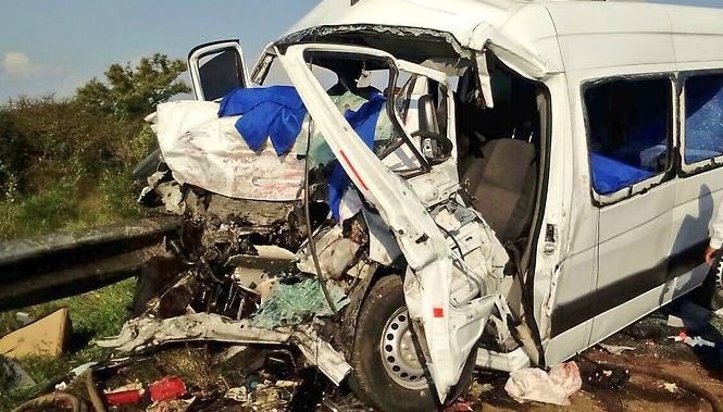 Mueren once personas en choque en Jalostotitlán