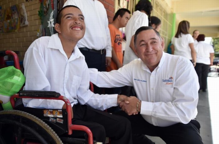 Saltillo: Visita Isidro CAM en Colonia Praderas
