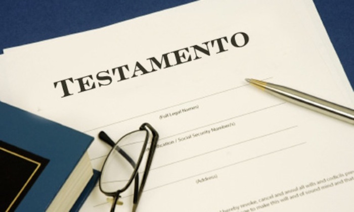 Mes del testamento, Foro profesional de Abogados