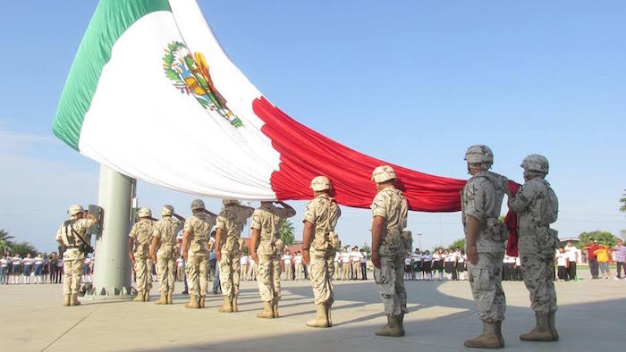 ACUÑA: CON CEREMONIA DE IZAMIENTO A LA  BANDERA INICIAN ACCIONES DEL MES PATRIO.