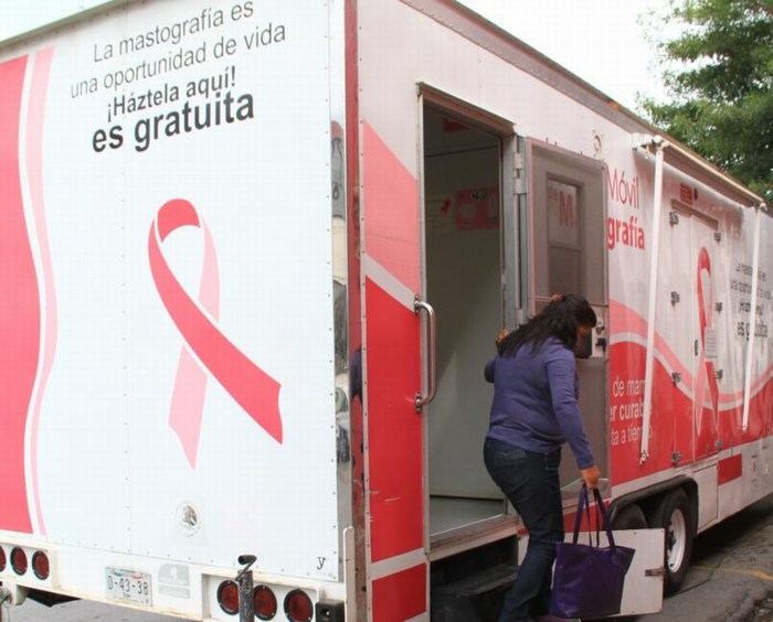 Saltillo: Continúan exploraciones mamarias y papanicolaous gratuitos