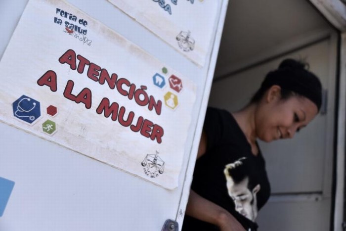 Saltillo: Llevan unidad de detección de cáncer a centros comunitarios