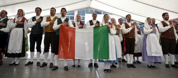 Saltillo: Presentan en Presidencia folclor de Italia
