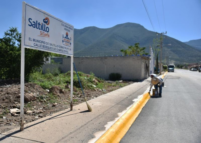 En proceso 5 pavimentaciones para colonos de Saltillo