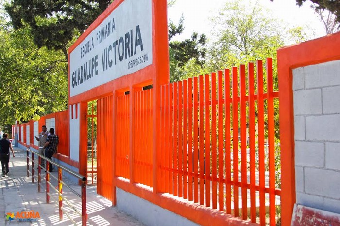 Acuña: Entregan barda perimetral a la primaria guadalupe victoria.