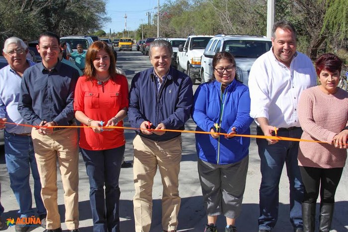 Acuña: Entregan obra de pavimentación de la ampliación victoria.