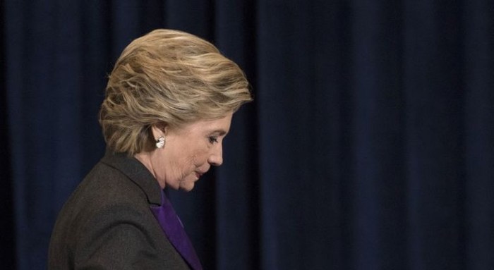 Clinton culpa al director del FBI de su derrota electoral