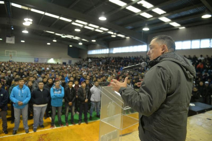 Son los jóvenes, orgullo de nuestro país: Isidro
