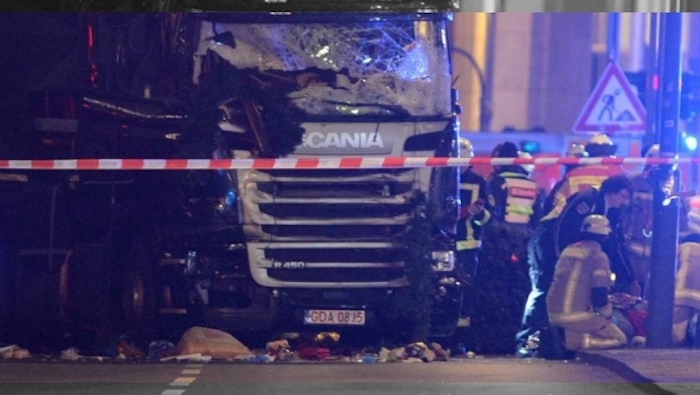 Suman 12 muertos y 48 heridos por posible atentado en Berlín