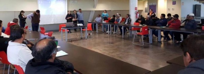 Capacitan a choferes de taxis en tema “Violencia de Género”  Es impartida por el Instituto Municipal de la Mujer