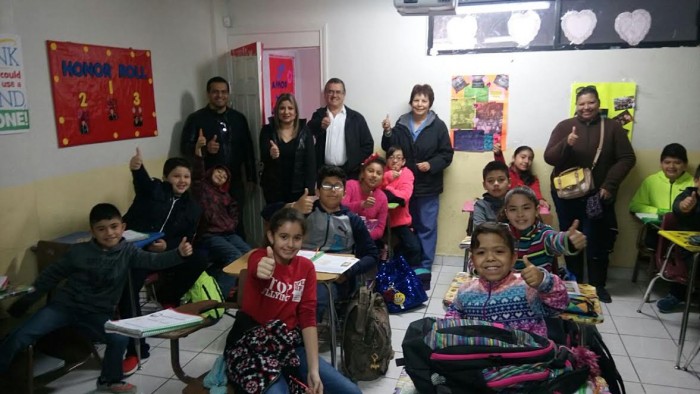 LLEVARON OPERATIVO MOCHILA SANA Y SEGURA A ONCE ESCUELAS PRIMARIAS.