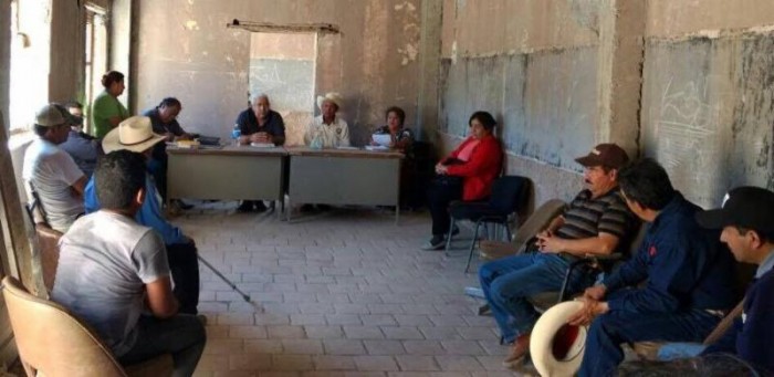 Asesoran a ejidatarios y familias sobre tema del agua
