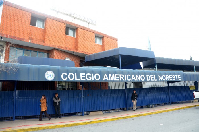 Dan de alta a menor herido en el Colegio Americano del Noreste
