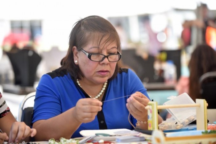 Cursos de bisutería y manualidades disponibles en Centro Comunitario