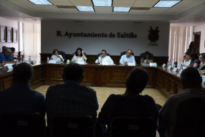 Autoriza Cabildo emitir 1650 nuevas concesiones de taxi