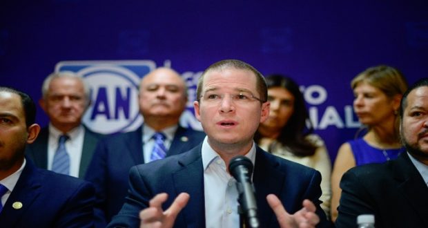 PAN aprobó acercamiento con Morena de cara al 2018