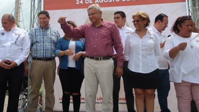 A Ricardo Anaya" ya le sacaron sus trapitos al sol": López Obrador