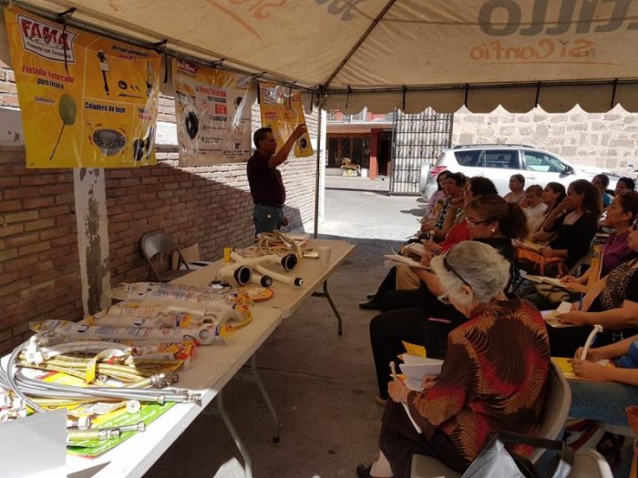 Empoderan a mujeres saltillenses con talleres productivos