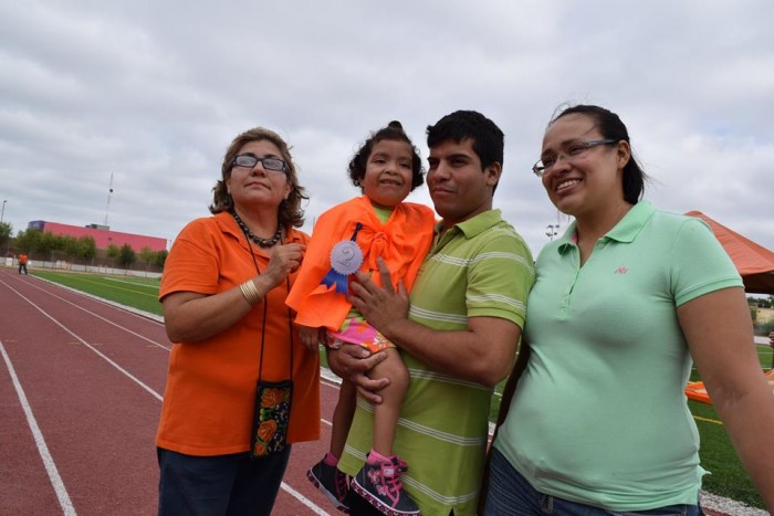 CONVIVEN PADRES E HIJOS EN JORNADA DEPORTIVA DIRIGIDA A PERSONAS CON DISCAPACIDAD.