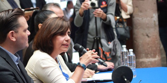 'Cocoa' Calderón acusa a Anaya de populista; lo compara con Hitler