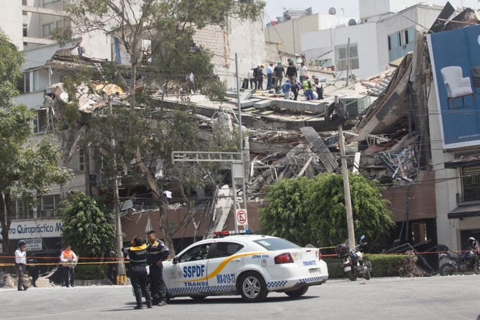 Suman 24 cuerpos recuperados en Álvaro Obregón 286