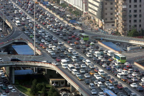 China planea dejar de fabricar autos a gasolina