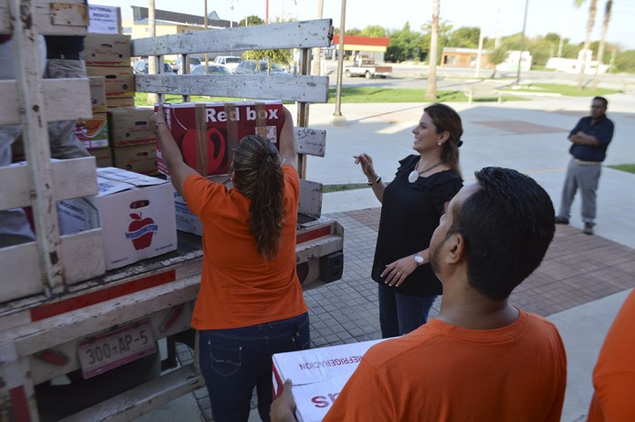 CONTINÚA ABIERTO EL CENTRO DE ACOPIO DEL DIF, A FAVOR DE DAMNIFICADOS.