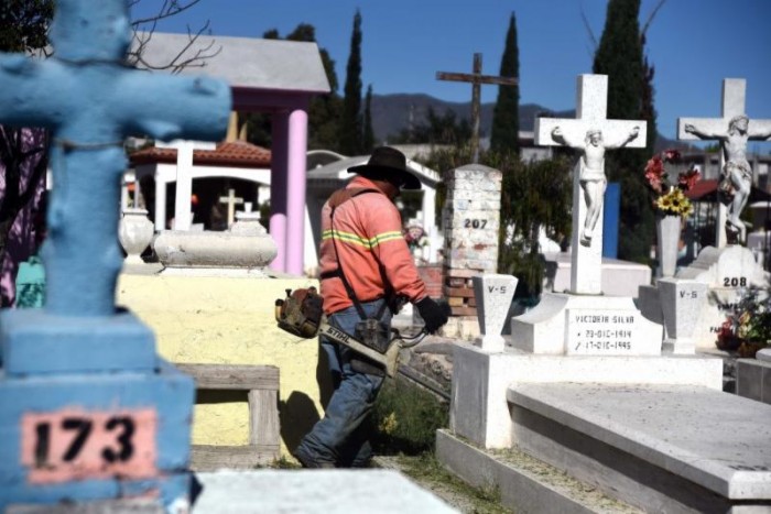 Implementa Municipio operativos en panteones