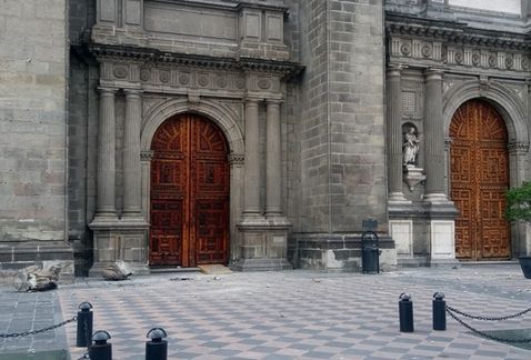 El sismo destruye La Esperanza de la catedral de Ciudad de México
