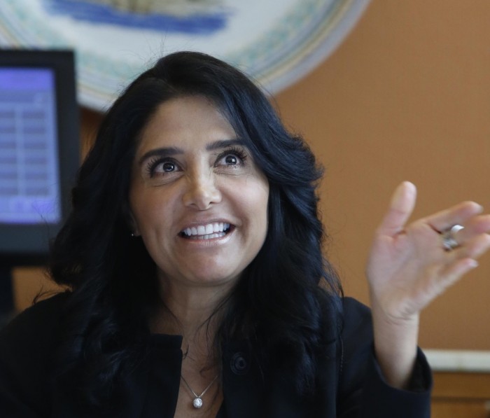 Deja Alejandra Barrales dirigencia del PRD.