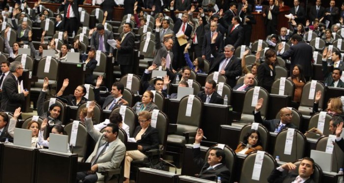 Diputados federales se llevan 2.3 mdp al año