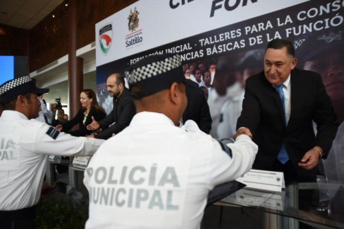 Cumple Isidro a saltillenses en materia de seguridad pública